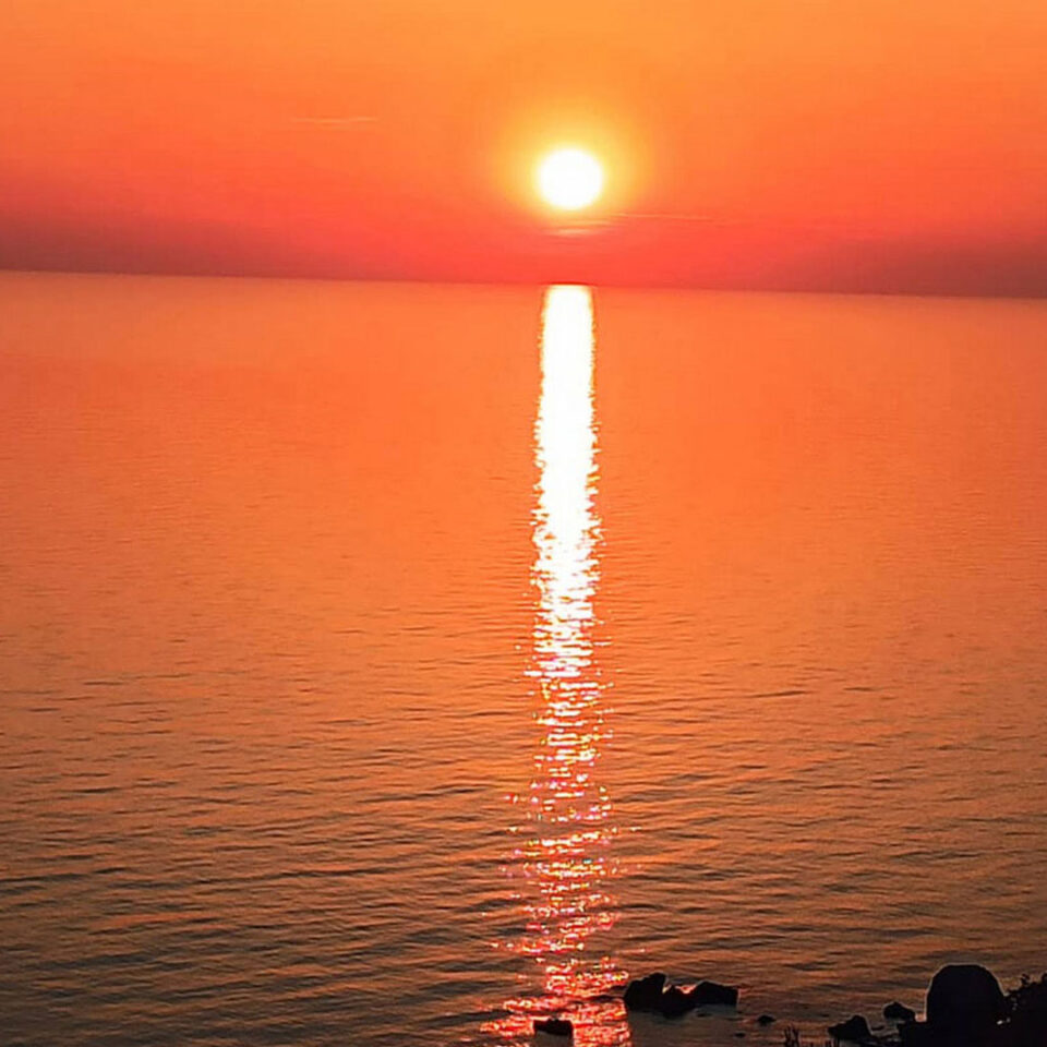 Ηλιοβασιλέματα από το μπαλκόνι .