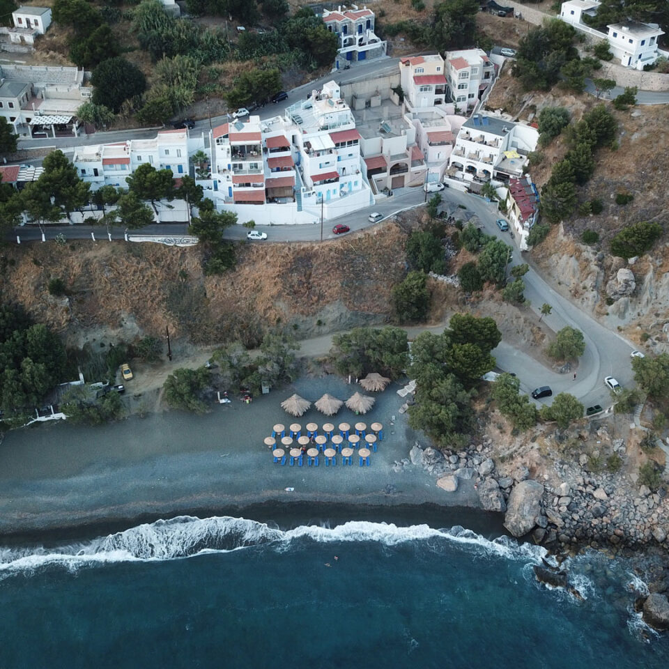 Στον Πλατύ Γιαλό .