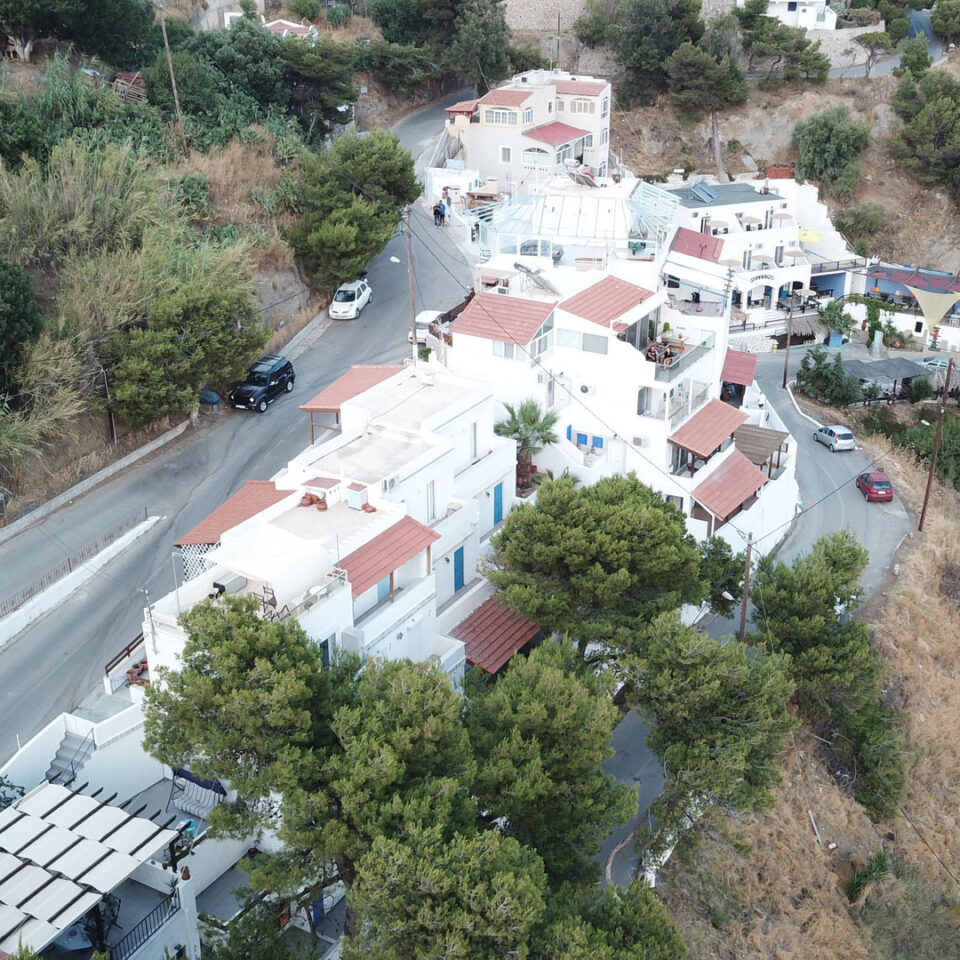 Στον Πλατύ Γιαλό .